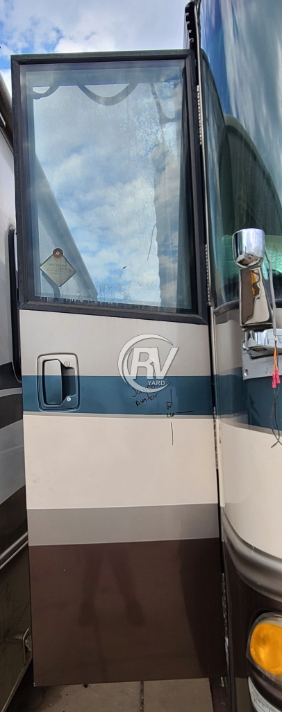 Used 2005 Jayco Avatar Entry Door Body