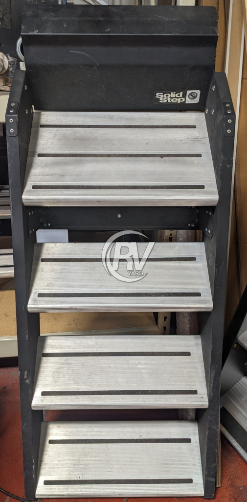 Lippert Solid Step - Quad Steps